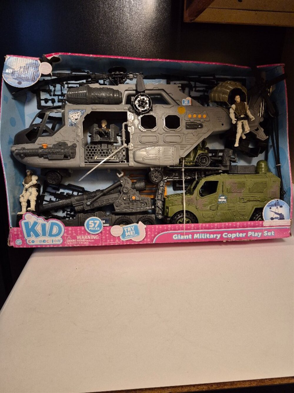 KID CONNECTION GIANT MILITARY COPTER PLAY SET (NEW)